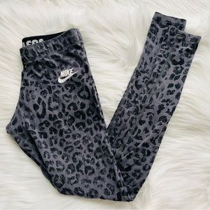 Nike Black and Gray Leopard Print Work Out Leggings